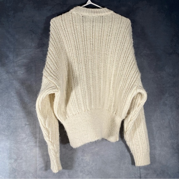 Zara Chunky White Cable Knit Pullover Sweater Women’s Large Cream Crew Neck - Picture 2 of 7